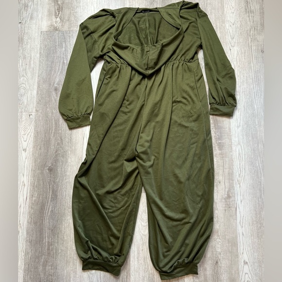 Bloomchic Jumpsuit Olive Green Women size 14/16 Hooded Zip up front long sleeve - Picture 3 of 11